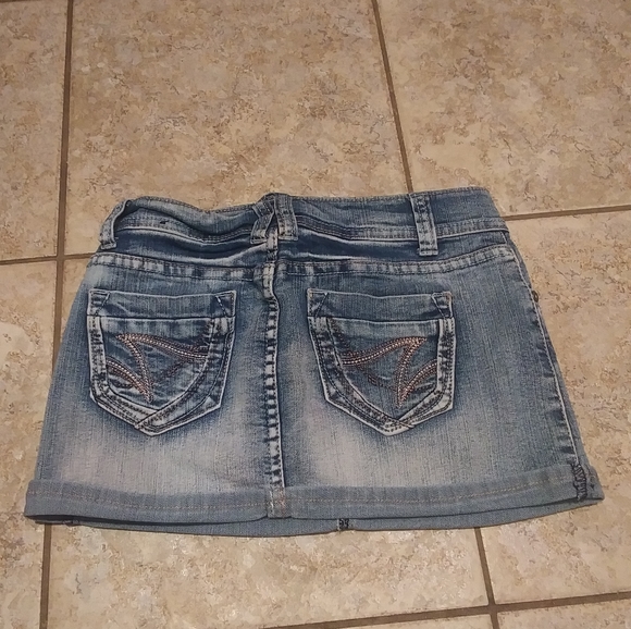 Jean Skirt - Picture 2 of 2
